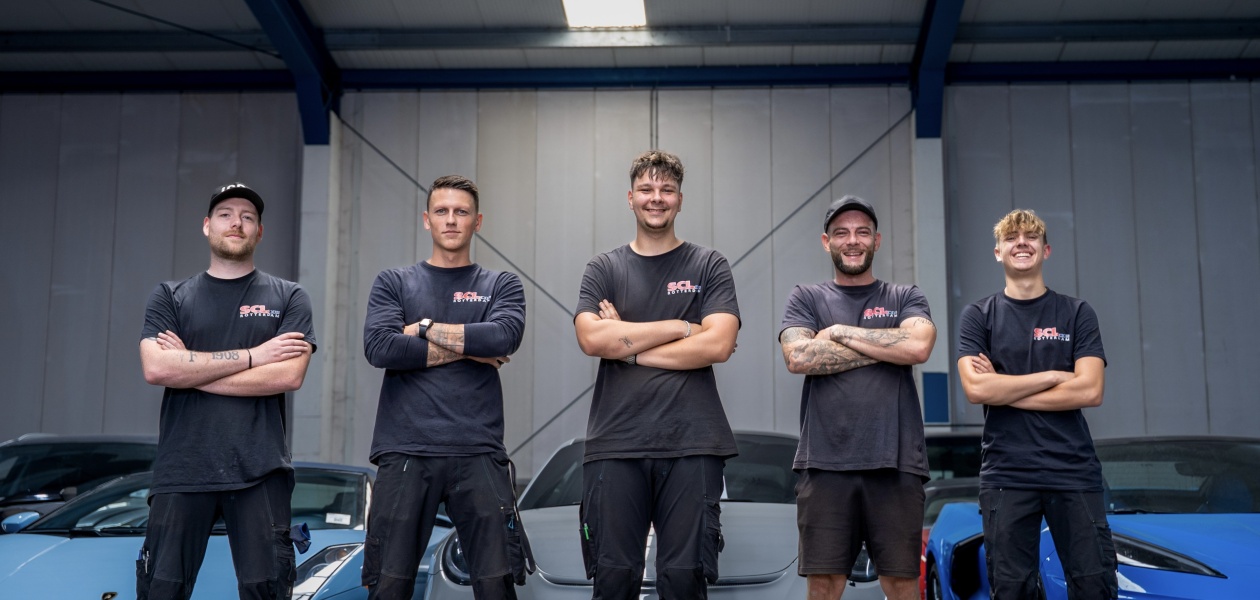 Medewerker Carhandling